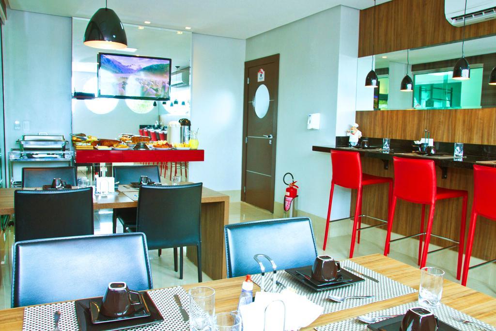 Hotel Innflat-Business มาเนาส์ ภายนอก รูปภาพ