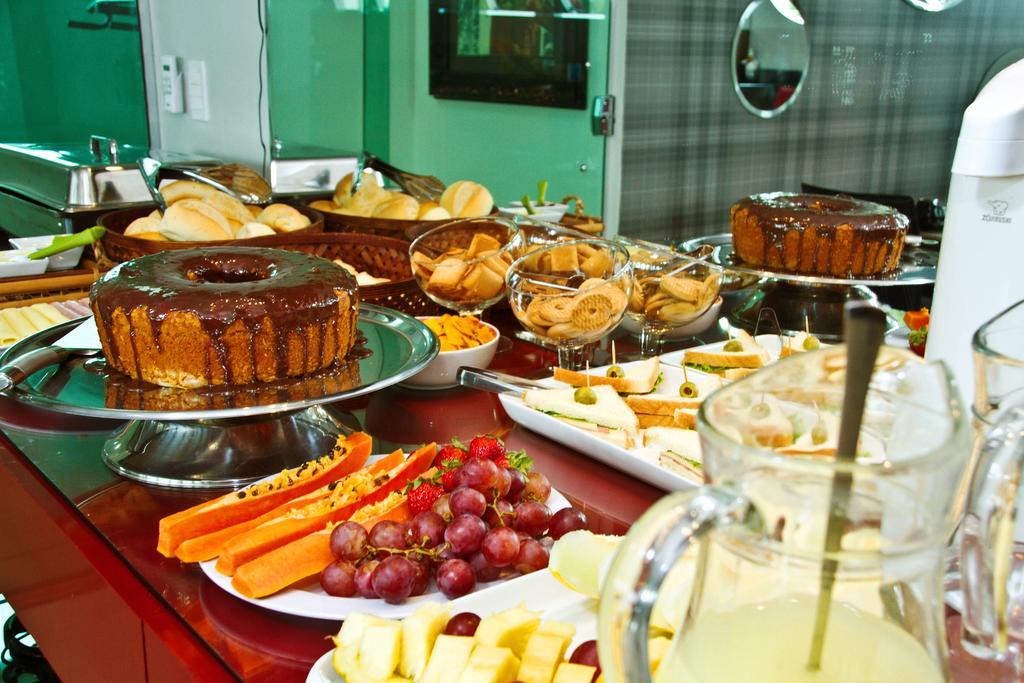 Hotel Innflat-Business มาเนาส์ ภายนอก รูปภาพ