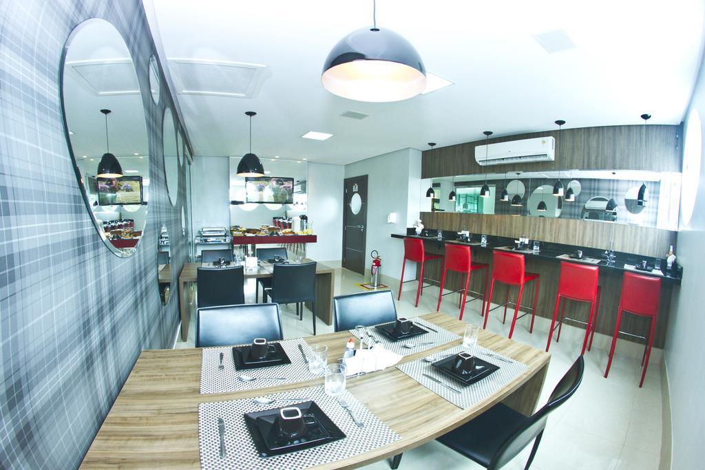 Hotel Innflat-Business มาเนาส์ ภายนอก รูปภาพ