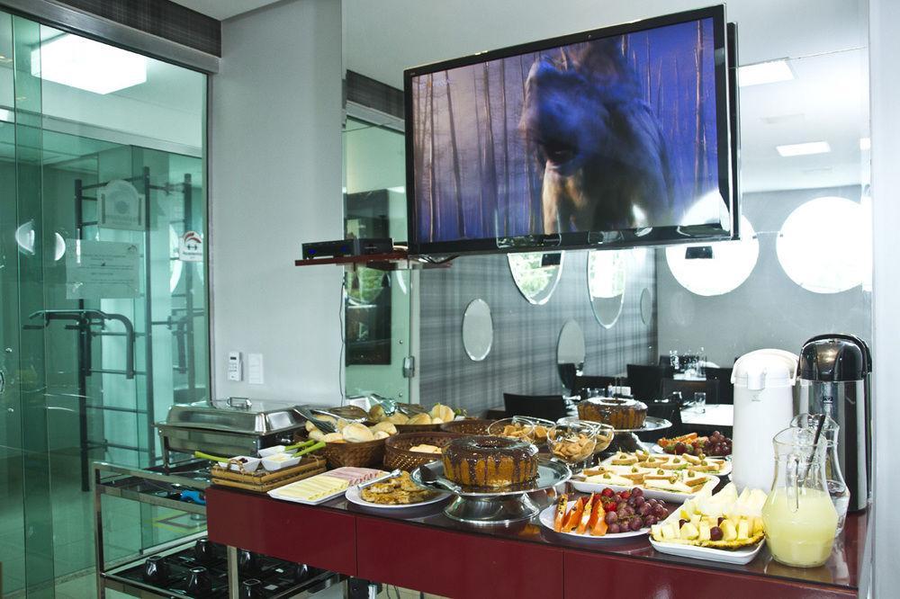 Hotel Innflat-Business มาเนาส์ ภายนอก รูปภาพ